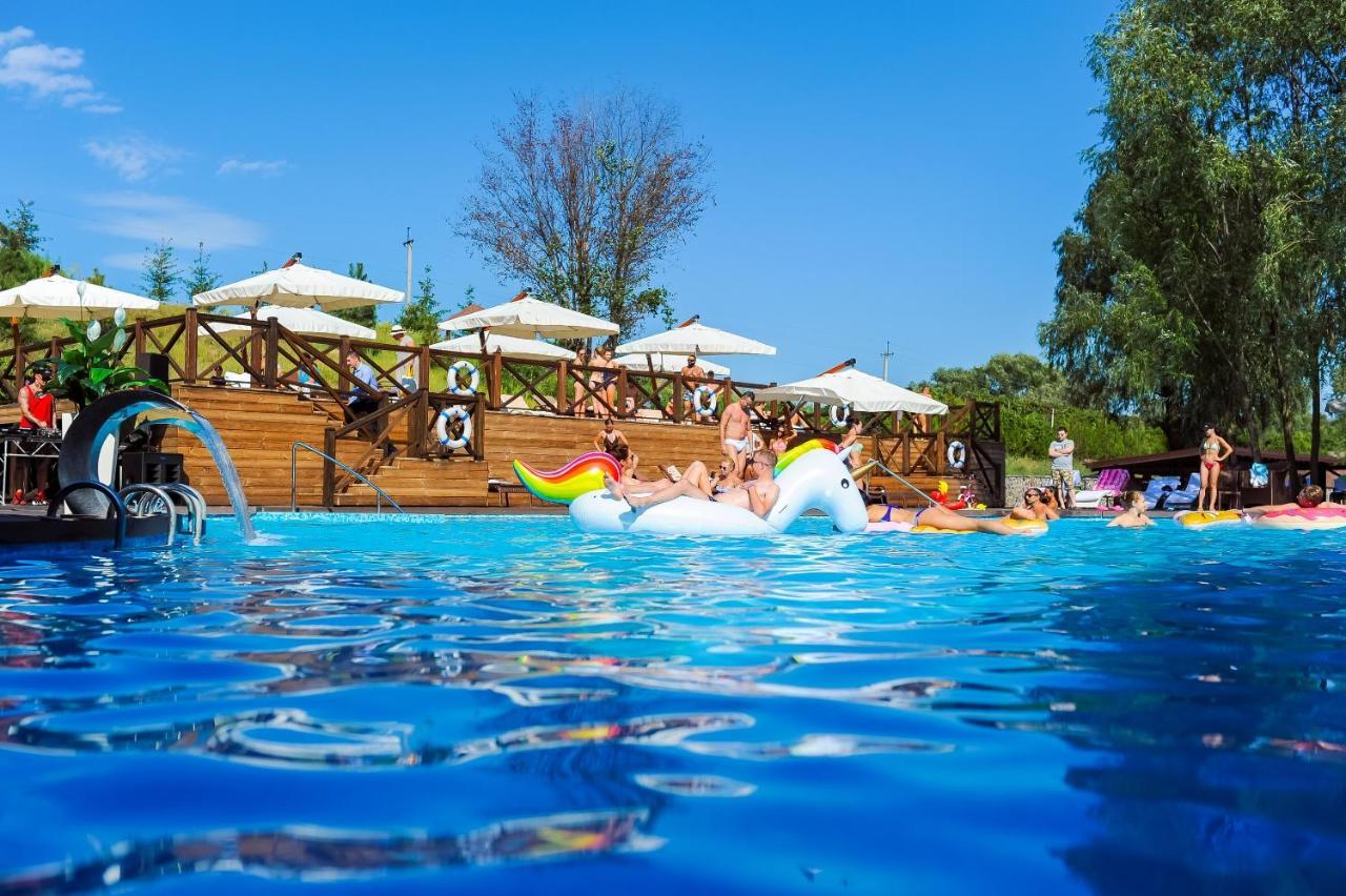 Equides Club Otel Lesniki Dış mekan fotoğraf